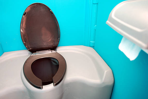 Best Portable restroom trailer rental  in Bel Nor, MO